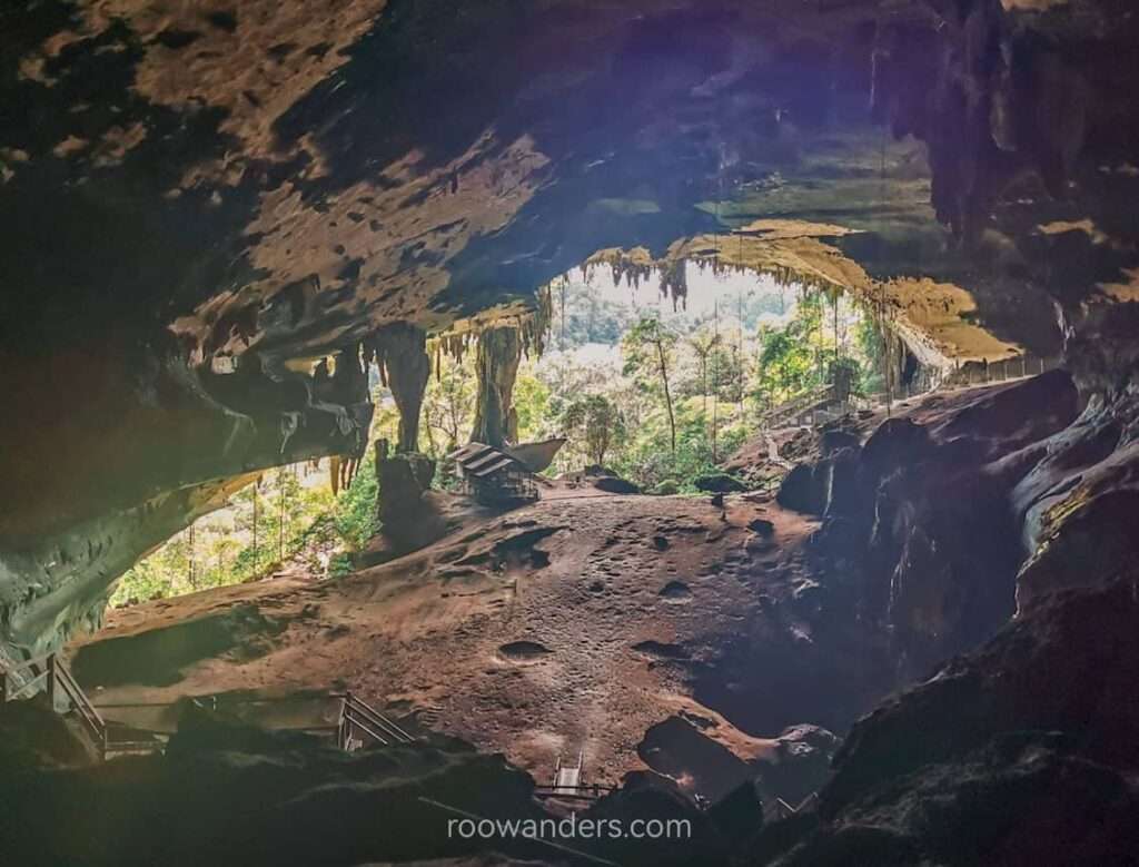 Great Cave, Gua Niah, Malaysia - RooWanders