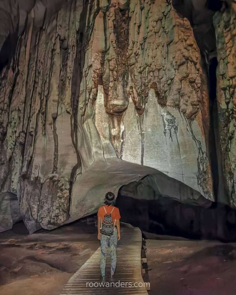 Moon Cave Dark Area, Gua Niah, Miri, Malaysia - RooWanders