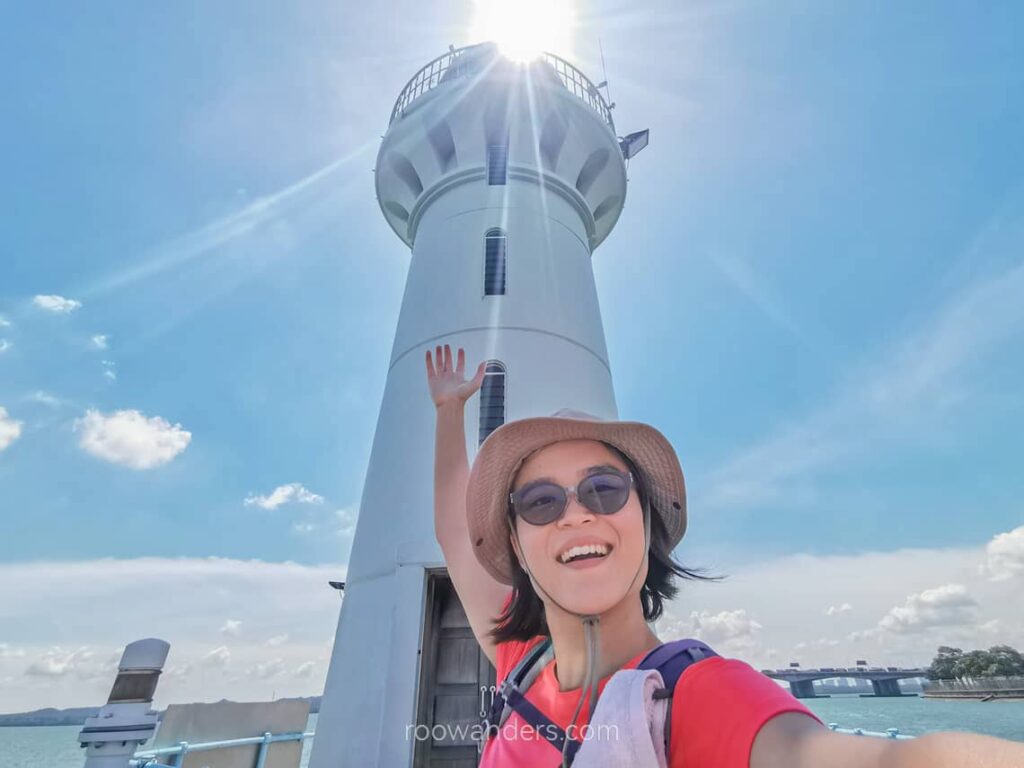 Raffles Marina Lighthouse, Singapore - RooWanders