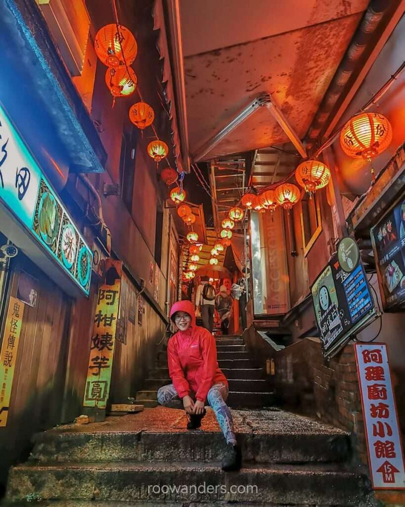 Jiufen 九份, Old Street, Taiwan - RooWanders