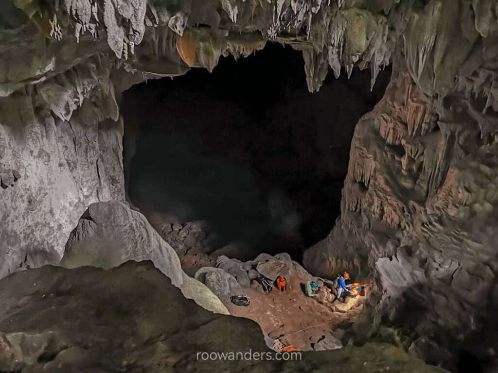 The 80 m descent into the cave, Vietnam - RooWanders