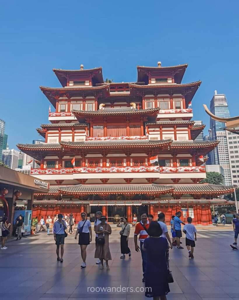 Buddha Tooth Relic Temple, Singapore - RooWanders