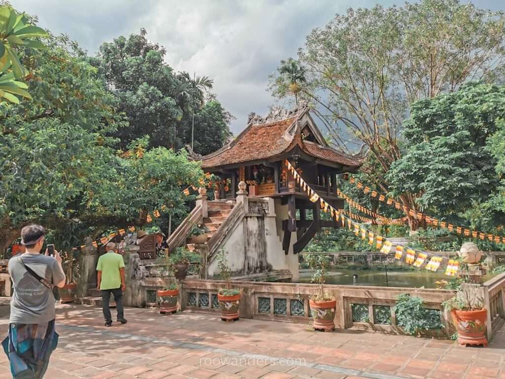 Hanoi One Pillar Pagoda - RooWanders