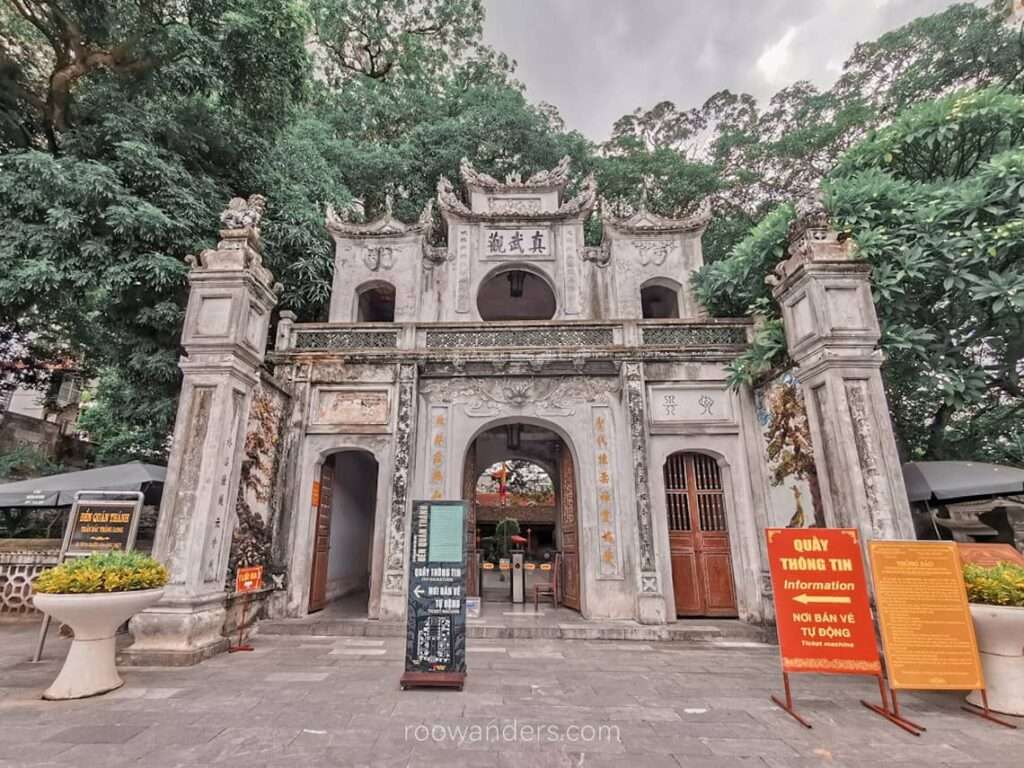 Hanoi Quan Thanh Temple - RooWanders