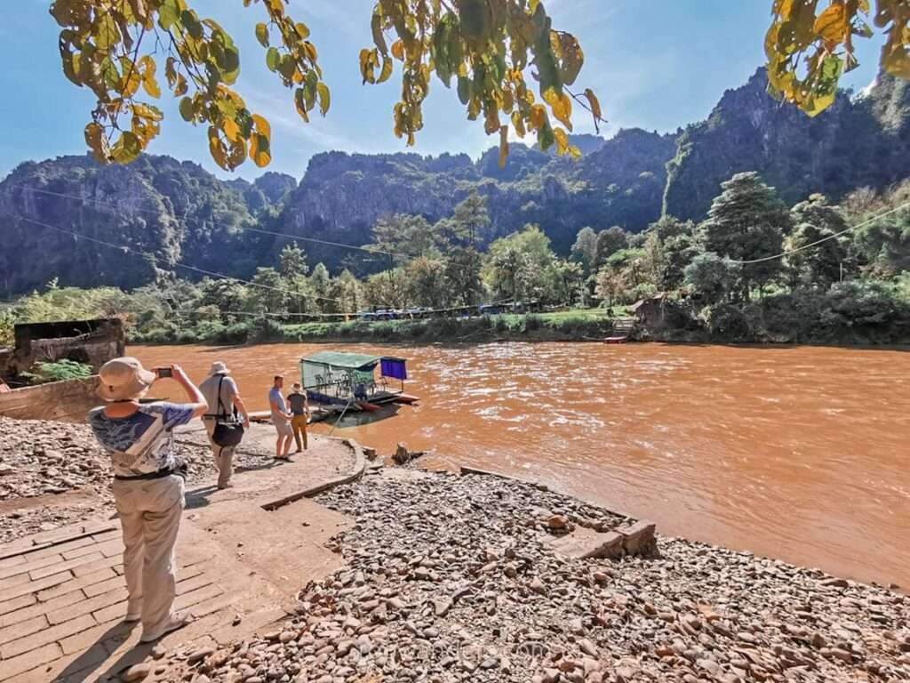 Vang Vieng Tham Chang, Laos - RooWanders