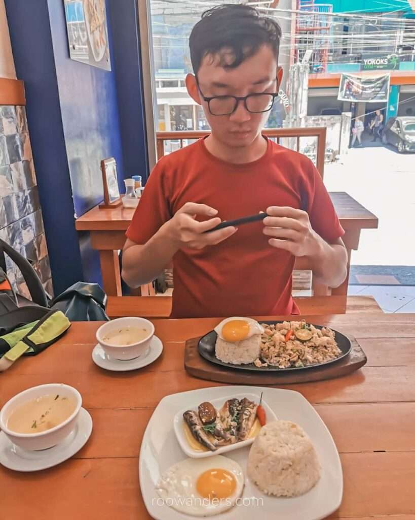Cebu City Food Sinangag Station, Philippines - RooWanders